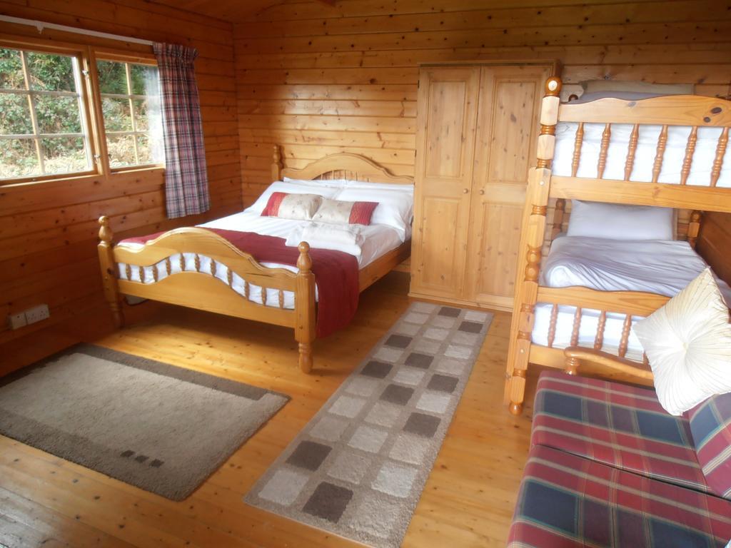 Hungry Hill Lodge Adrigole Rum bild